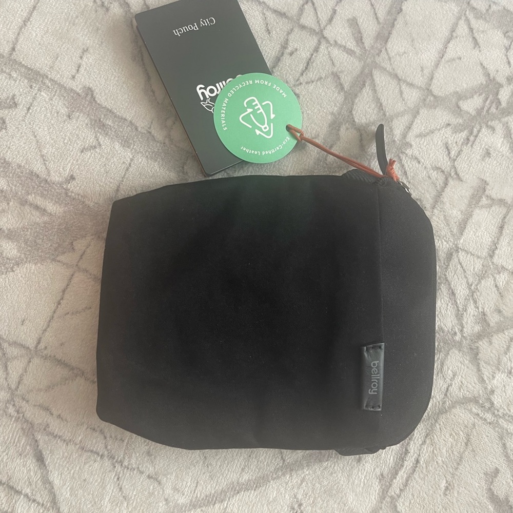 NWT Bellroy City Pouch black